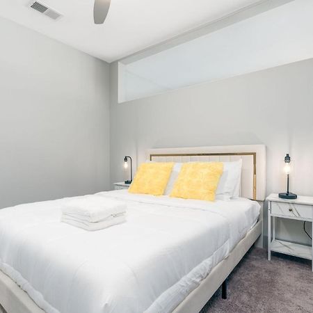 Stylish 1Br Apartment With View インディアナポリス エクステリア 写真
