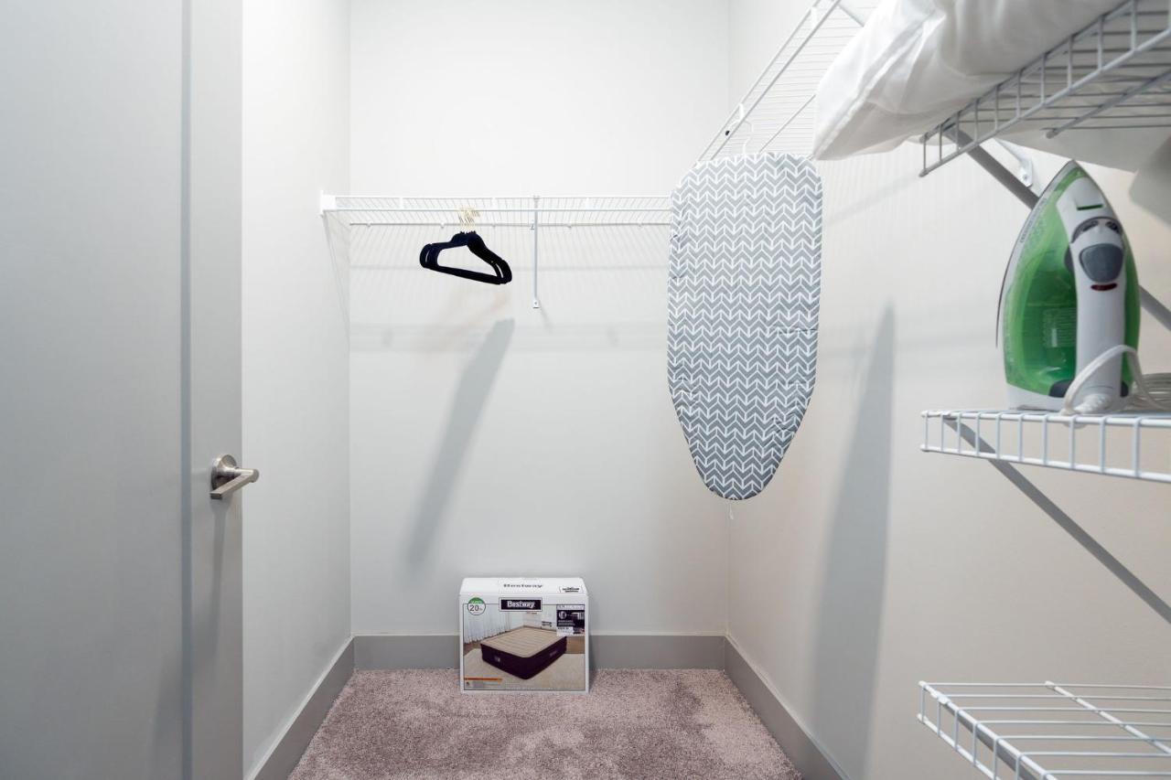 Stylish 1Br Apartment With View インディアナポリス エクステリア 写真