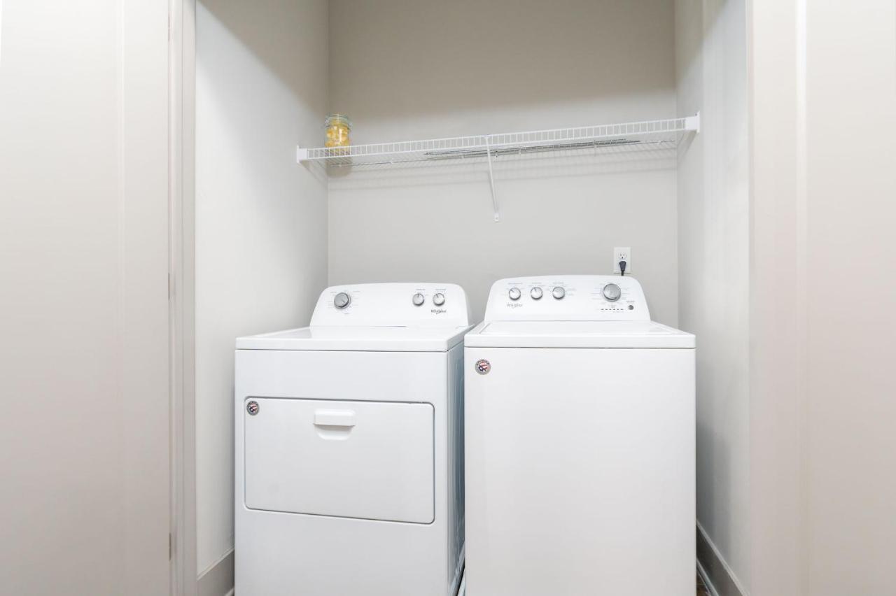 Stylish 1Br Apartment With View インディアナポリス エクステリア 写真